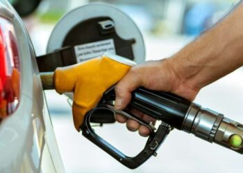 Preço da gasolina acumula alta de 5% em 2024