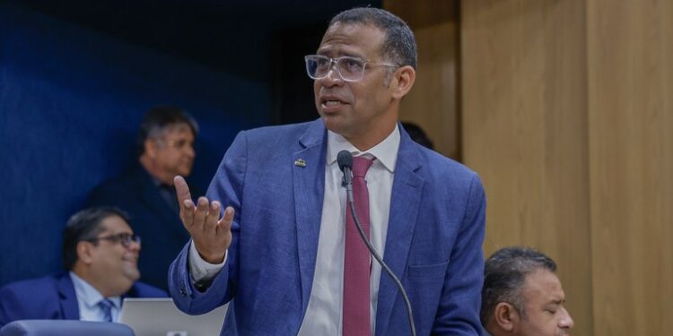 Câmara aprova PL de autoria do vereador Byron que reforça serviços de proteção à mulher