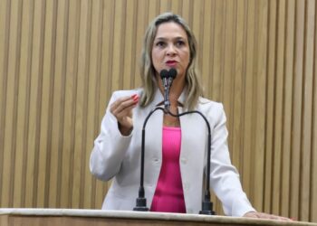 Sheyla acompanha obra do Hospital do Câncer e pede celeridade na climatização