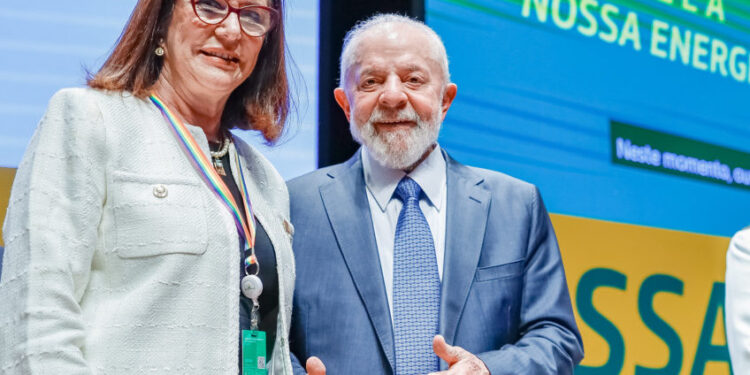 Presidente da Petrobras diz ter como missão impulsionar o PIB e que gestão está alinhada com visão do governo Lula