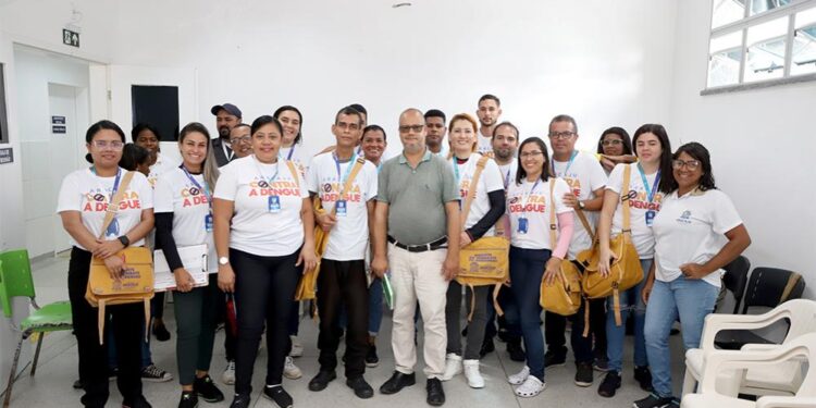 Novos agentes de combate ao Aedes aegypti iniciam visitas nas residências do bairro Suíssa
