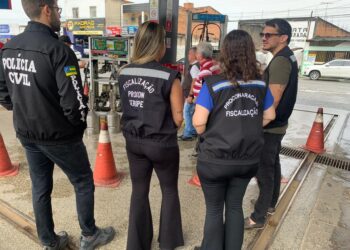 Procon Aracaju fiscaliza seis postos de combustível na capital