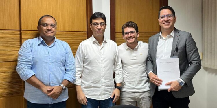 Licitação do Transporte: Superintendente da SMTT dialoga com vereadores e reforça transparência do processo