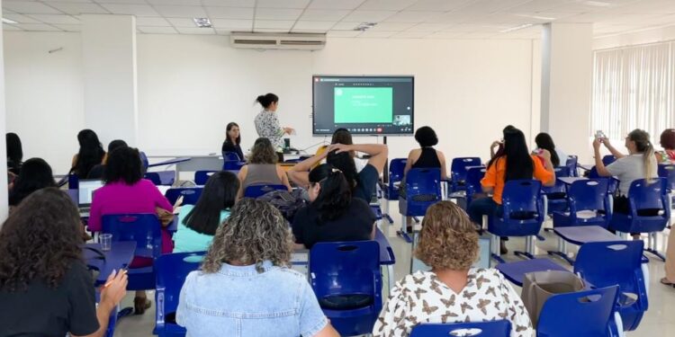 PMA implementa plataforma Jade Autism para auxiliar nas atividades da educação especial