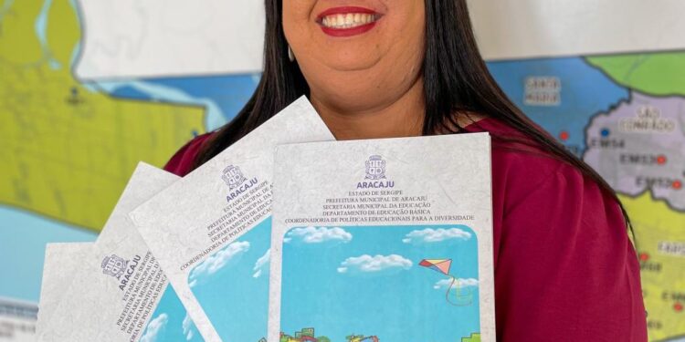 PMA realiza distribuição de 10 mil cartilhas do Programa Saúde na Escola