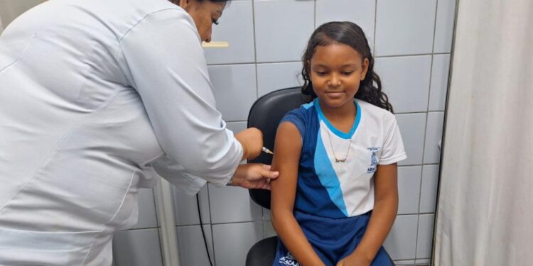 PMA inicia projeto que visa aumentar a cobertura vacinal das crianças contra a dengue