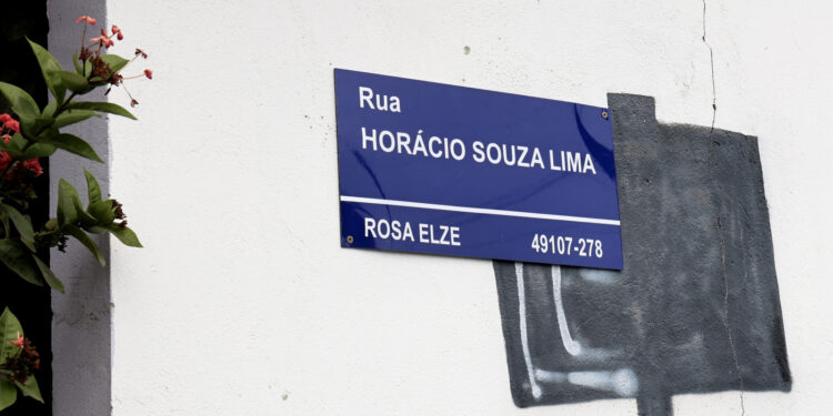 Prefeitura de São Cristóvão inicia implantação de novas placas nas ruas da cidade