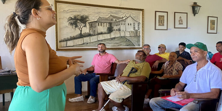 Prefeitura de São Cristóvão realiza capacitação para preparar agricultores familiares para edital do PAA