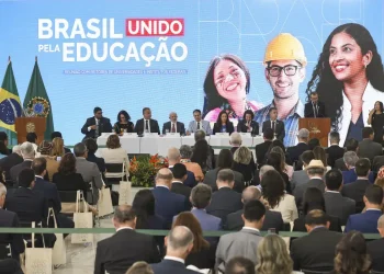 Governo anuncia R$ 5,5 bi para obras e novos campi universitários