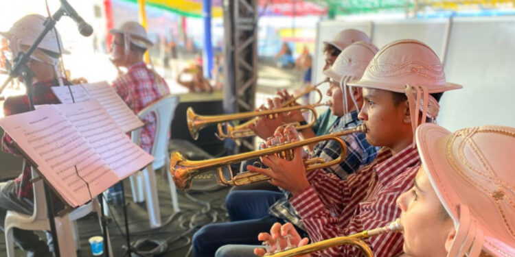 Filarmônicas de Itabaianinha e Ribeirópolis trazem repertório junino para a Vila do Forró   