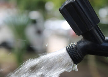 Deso reforça abastecimento de água no loteamento Interlagos, em Canindé