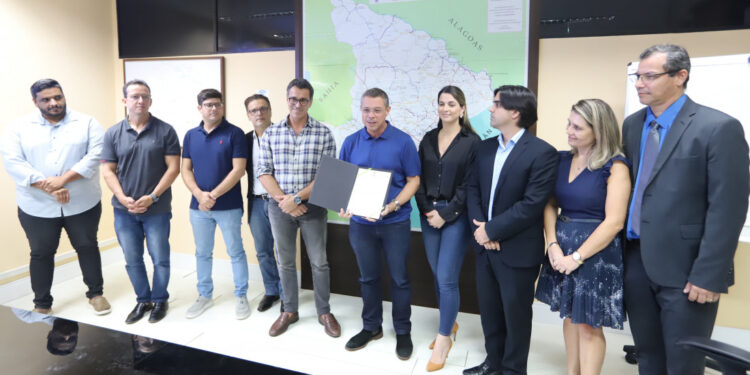 Governador autoriza financiamento para abertura de mais dez leitos de UTI pediátrica no Hospital Universitário 