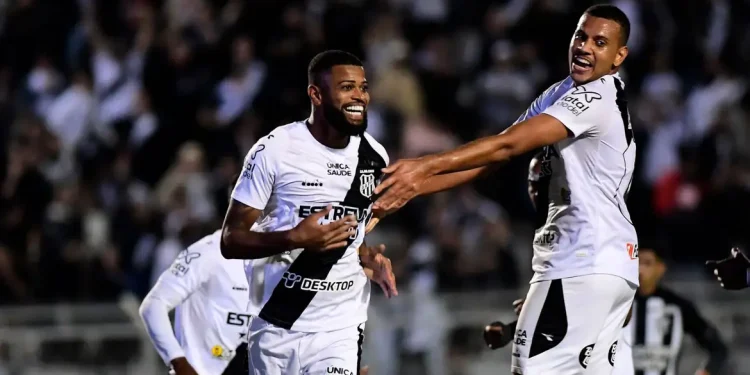 Série B: Ponte Preta supera Ceará por 3 a 1 no Moisés Lucarelli