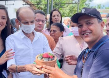 Família Monteiro realiza missa de gratidão pela vida de Valmir