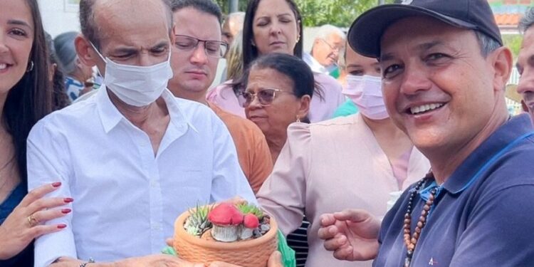 Família Monteiro realiza missa de gratidão pela vida de Valmir