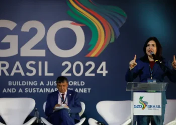 Ministra questiona gastos tributários, mas defende programas sociais