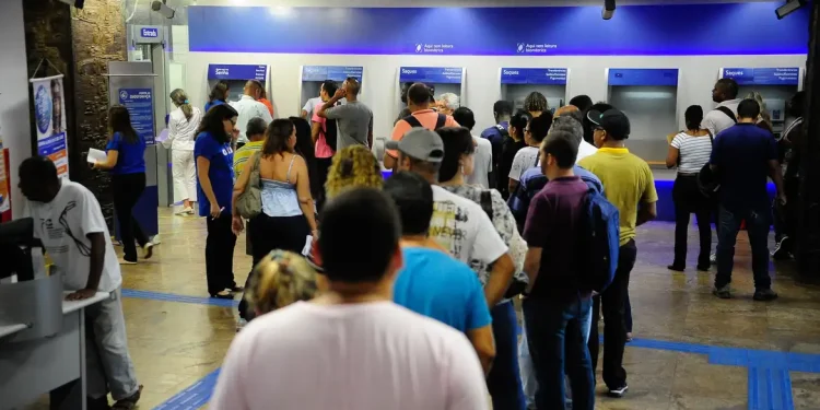 Atraso em sistema informático paralisa saques do Fundo PIS/Pasep