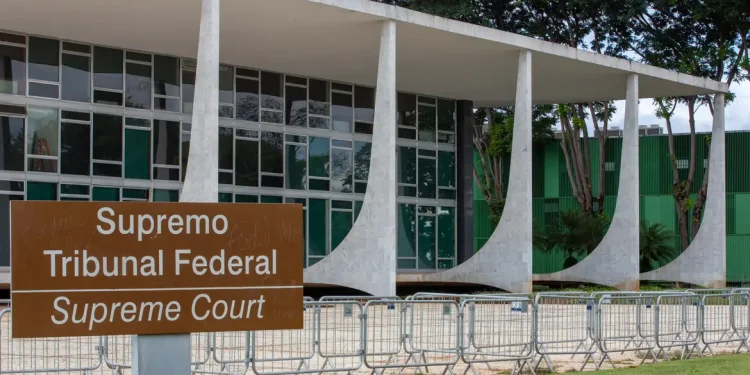 Abin Paralela: Moraes retira sigilo de áudio de conversa de Bolsonaro