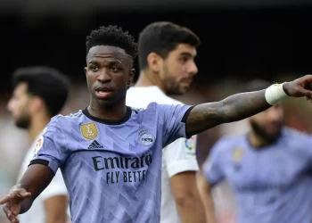 Homem é condenado na Espanha por ataques racistas a Vini Jr e Rüdiger