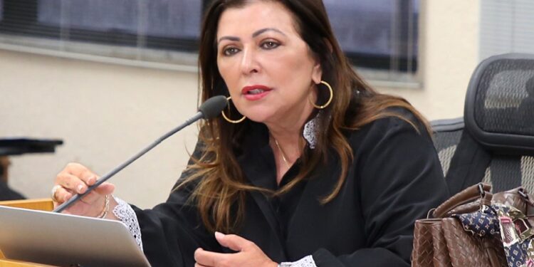 TCE vai analisar reajuste salarial de prefeitos, vice e vereadores
