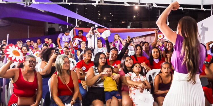 Candisse participa do evento e enaltece empoderamento e participação feminina