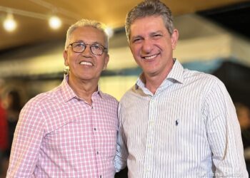 Rogério e prefeito Marcos Santana celebram a cultura nordestina no forró da tradição em São Cristóvão