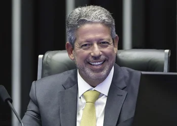 Votação do segundo projeto que regulamenta a reforma tributária ocorrerá em agosto, após recesso parlamentar