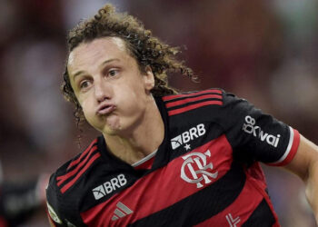 David Luiz puxa a fila de oito atletas que já podem deixar o Flamengo de graça