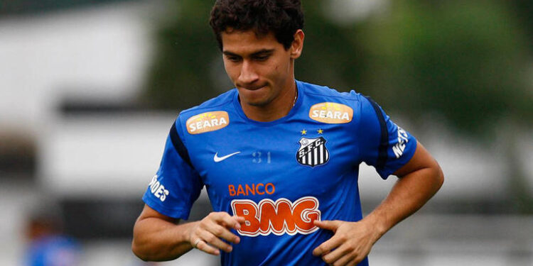 R$ 9,5 milhões: Santos avança conversas para volta de Ganso; saída de Diniz é trunfo