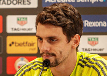 Grêmio: Situação de Rodrigo Caio ‘azeda’ às vésperas de decisão