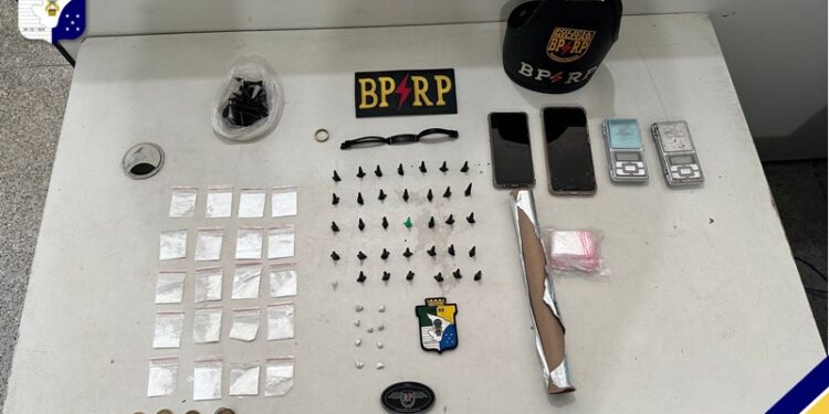 Polícia Militar apreende drogas e prende homem por tráfico na Zona Sul de Aracaju