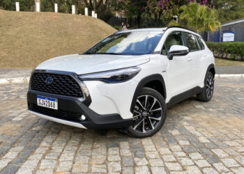 Consumidores, governo e empresas apostam em carros elétricos híbridos no Brasil