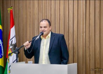 Prefeito de Carira, Diogo Machado confirma que vai disputar a reeleição
