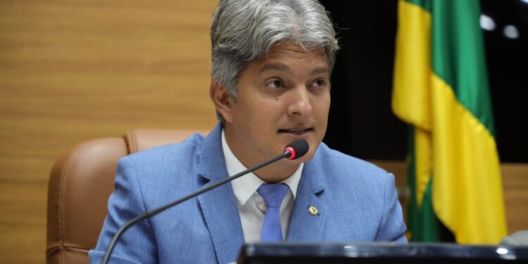 Educação e segurança: Indicações apresentadas por Dr. Samuel são aprovadas na Alese