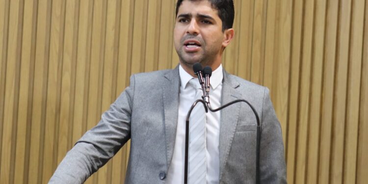 Vereador Pastor Diego destaca esforço do mandato para a construção da Praça Antônio Newton