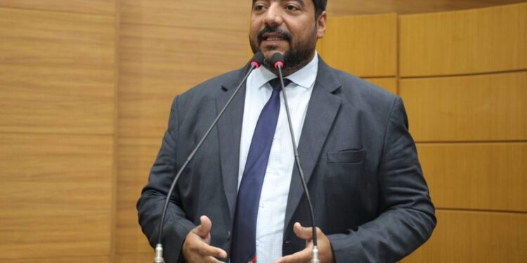 Deputado Luizão Donatrampi critica a prática de aborto