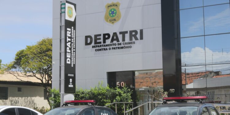 Polícia Civil cumpre mandado de prisão contra investigado por envolvimento em falsificação de documentos e associação criminosa em Aracaju