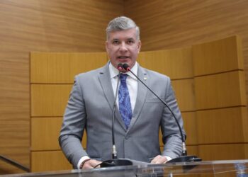 Cristiano Cavalcante comemora licitação para obras na rodovia SE-339