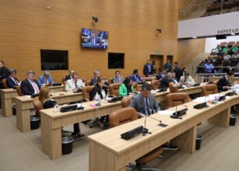Deputados aprovam Projeto de Lei complementar que reajusta salário de Policiais Penais