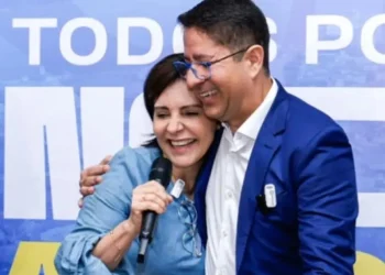 Ricardo Marques é oficializado como pré-candidato a vice ao lado de Emilia Corrêa à Prefeitura de Aracaju