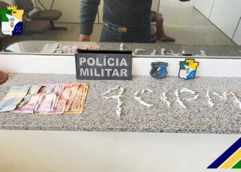 PM prende foragido da Justiça e apreende drogas em Simão Dias