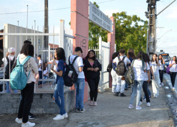 Segundo semestre letivo leva mais de 160 mil alunos às salas de aula da rede pública estadual de ensino