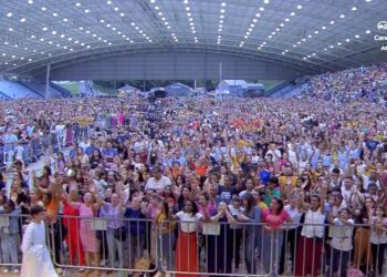 Com recorde de público, evento católico com milhares de fiéis é encerrado em Cachoeira Paulista