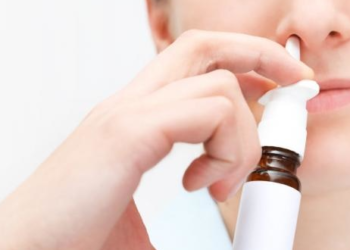 Lavagem nasal com soro fisiológico ajuda a prevenir doenças respiratórias