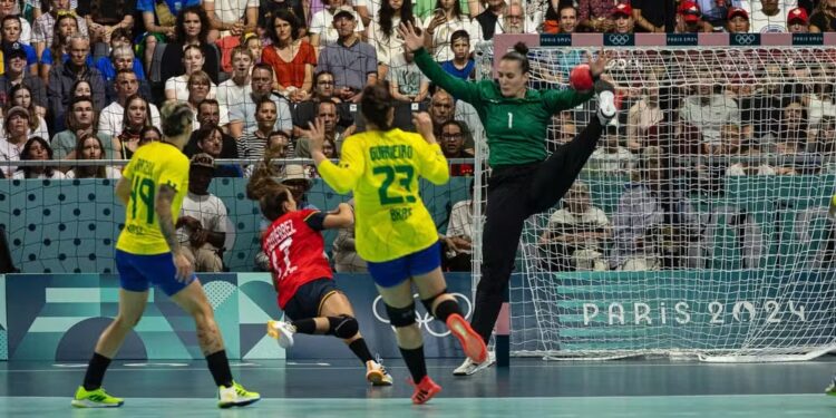 Brasil tem grande atuação e estreia com vitória no handebol das Olimpíadas
