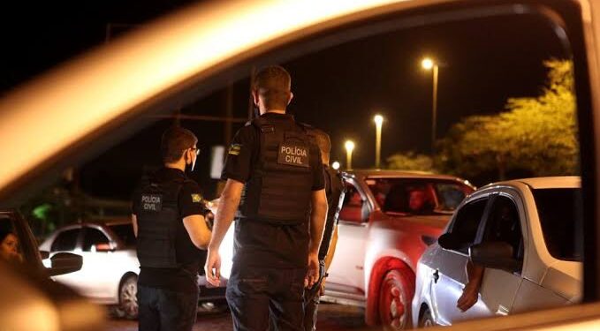 Polícia Civil prende mulher por receptação ao flagrá-la com motocicleta roubada em São Paulo