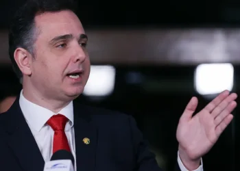 Após apagão, Pacheco defende regulação da Inteligência Artificial