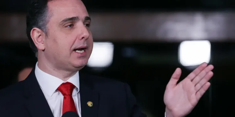 Após apagão, Pacheco defende regulação da Inteligência Artificial