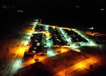 Prefeita de Lagarto assina ordem de serviço para instalação de mais 1000 lâmpadas de LED