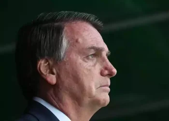 ‘Escolhi esse caminho, sou muito feliz’, diz Bolsonaro após indiciamento em inquérito da PF